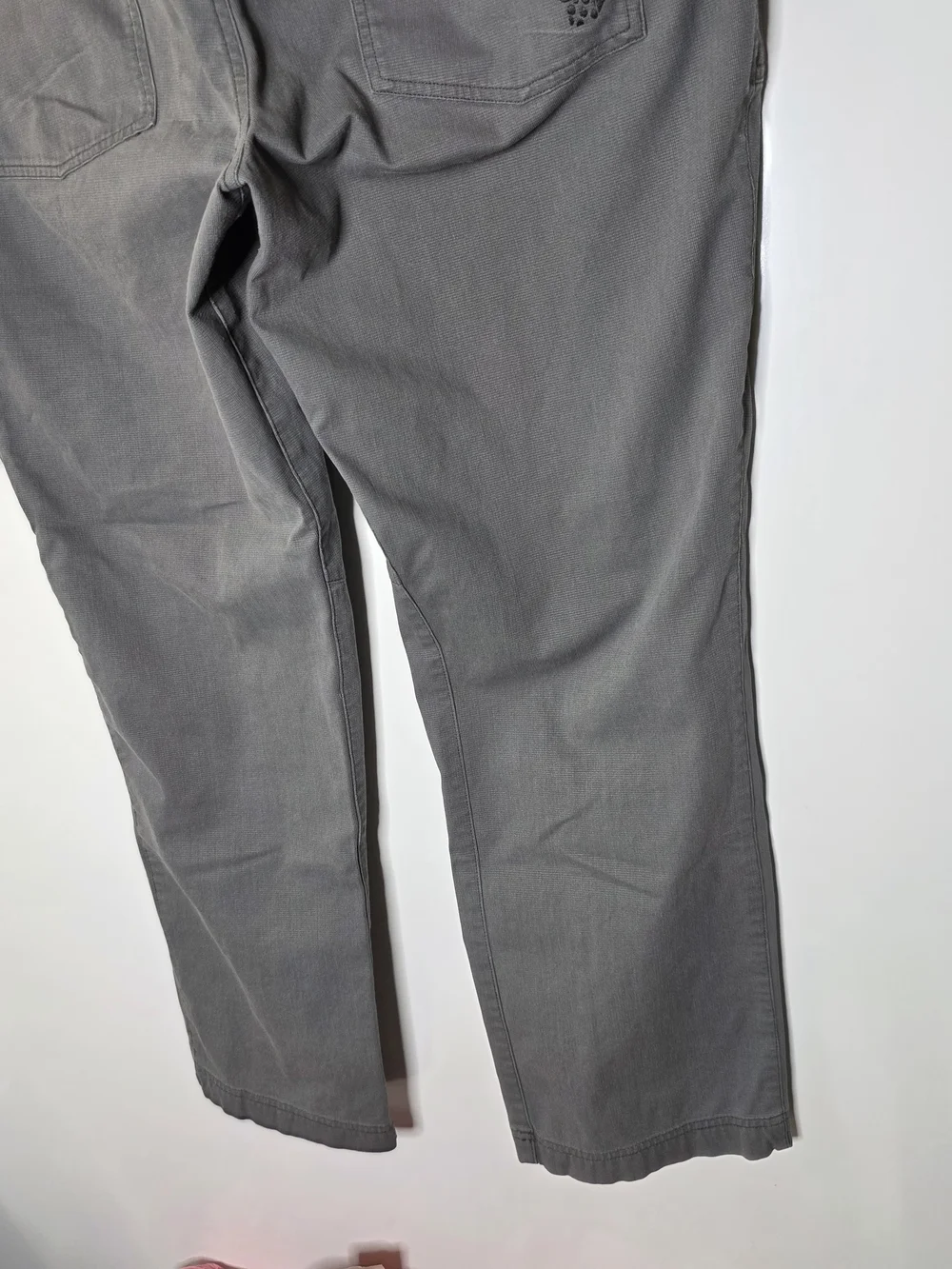Mountain Hardwear Hardwear AP Active Crossover Pant Size 40/32 Excellent conditi
